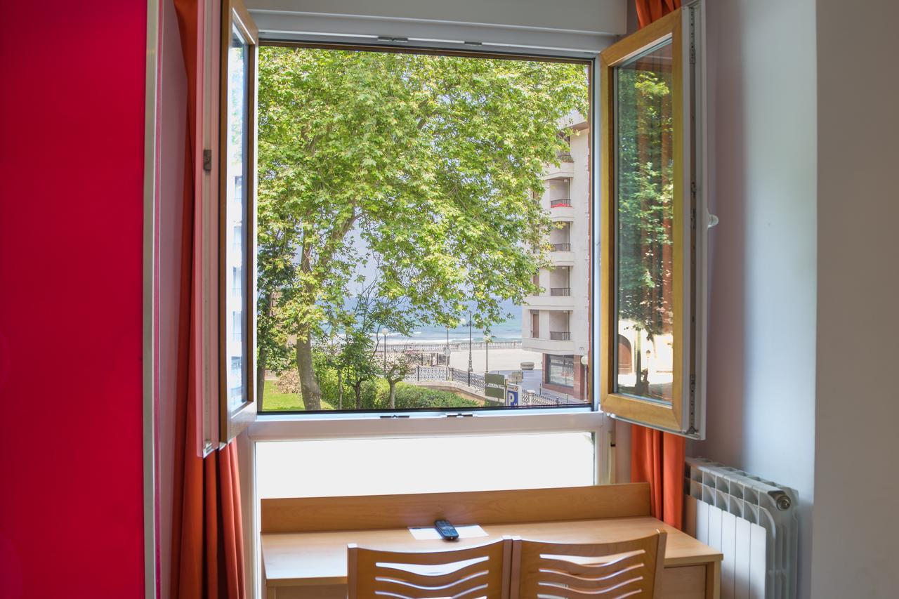 Ekia Pentsioa Hotel Zarautz Eksteriør billede