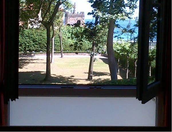 Ekia Pentsioa Hotel Zarautz Eksteriør billede